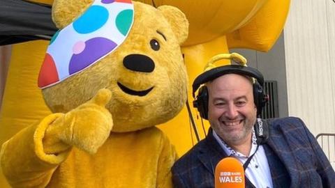 Wynne Evans with Pudsey bear