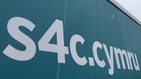 logo S4C yn yr Eisteddfod