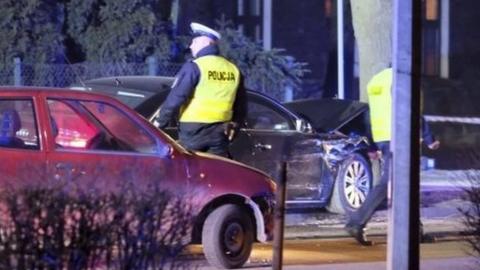 Police inspect the accident scene in Oswiecim, southern Poland. Photo: 10 February 2017