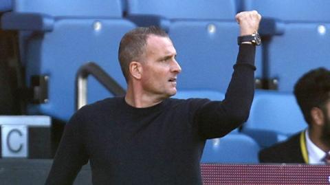 Burnley boss Nicky Hayen