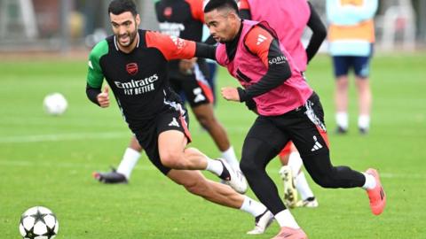 Mikkel Merino challenges Gabriel Jesus