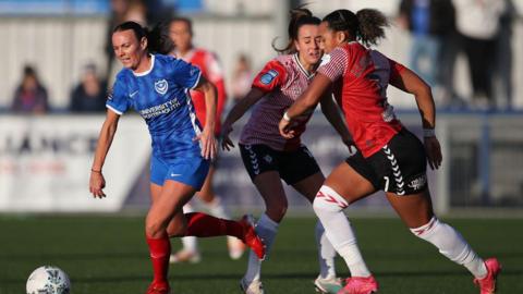 Leeta Rutherford of Portsmouth Women breaks away from Lexi Lloyd-Smith of Southampton FC Women during their FA Cup third-round match