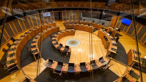 Siambr y Senedd