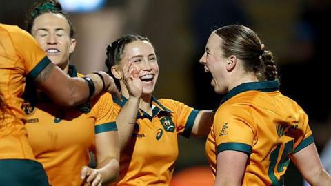 Caitlyn Halse scores for Australia