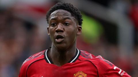 Manchester United midfielder Kobbie Mainoo