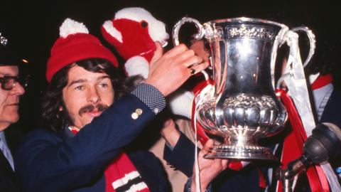 Bobby Kerr with 1973 FA Cup