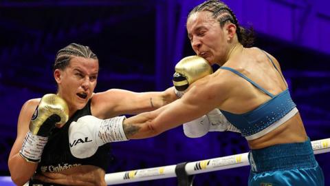 Chantelle Cameron punches Michaela Kotaskova