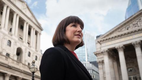 Rachel Reeves outside Bank of England