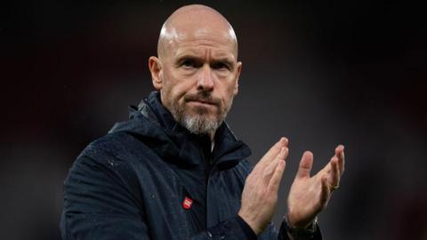 Erik ten Hag claps his hands