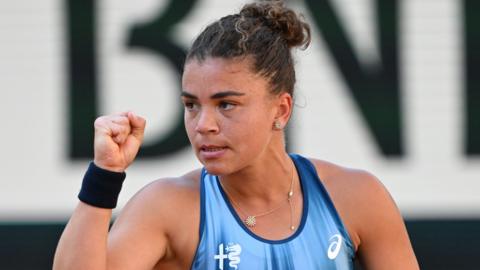 Jasmine Paolini celebrates