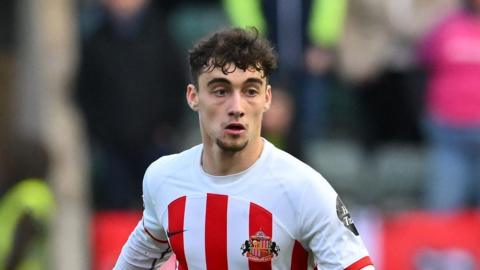 Niall Huggins playing for Sunderland in November 2023