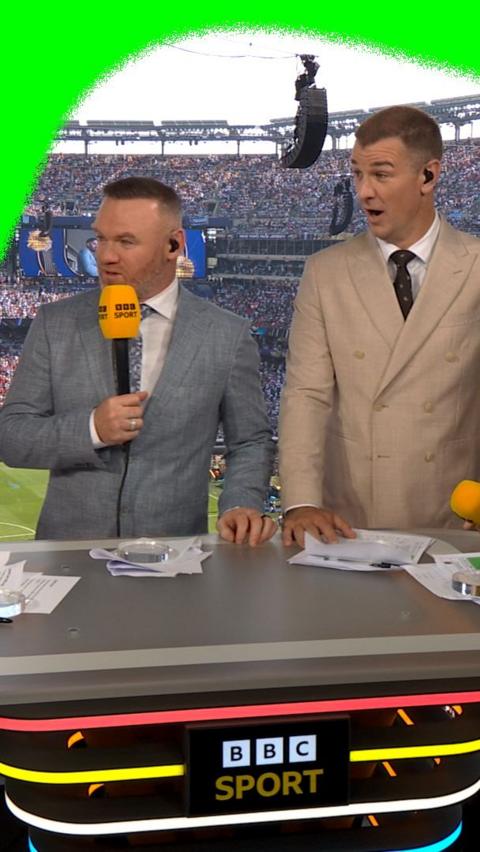 Wayne Rooney and Joe Hart
