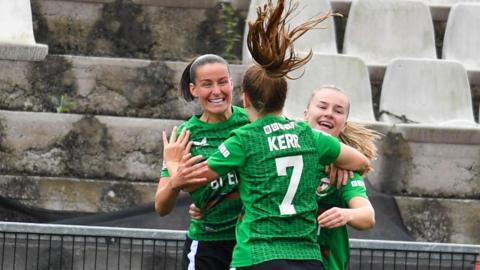 Glentoran celebrate 