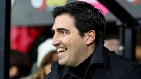 Head Coach Andoni Iraola of Bournemouth during the Premier League match between AFC Bournemouth and Everton FC at Vitality Stadium on January 04, 2025