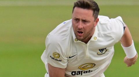 Ollie Robinson bowling