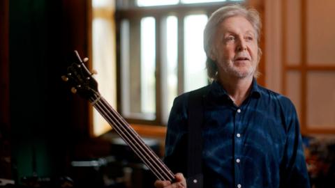 Pau McCartney and his lost bass