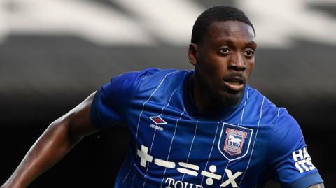 Freddie Ladapo in action for Ipswich