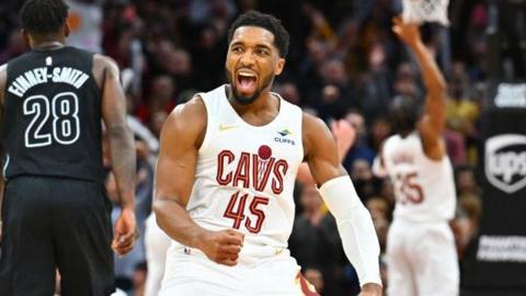 Donovan Mitchell celebrating against the Chicago Bulls