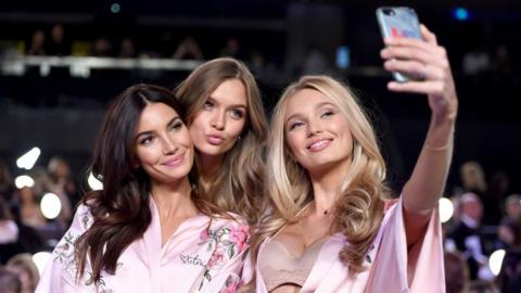 Victorias' Secret: a polêmica marca de lingerie vai conseguir consertar sua  imagem? - BBC News Brasil