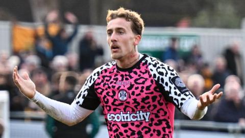 An unhappy Ricardo Rees after his red card