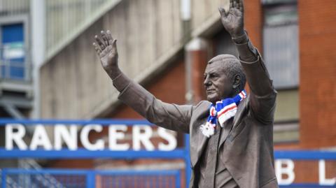 Walter Smith statue