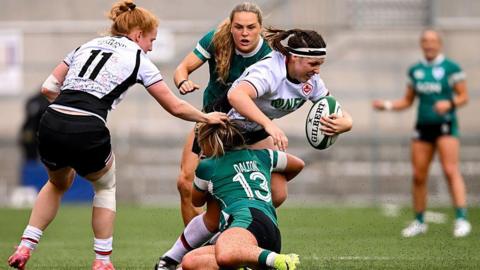 Aoife Dalton tackles Maleaka Menin