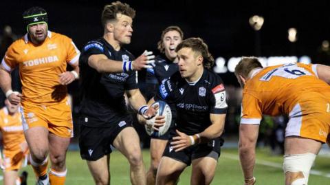 Glasgow Warriors were too strong for Sale on the opening weekend of the Champions Cup at Scotstoun