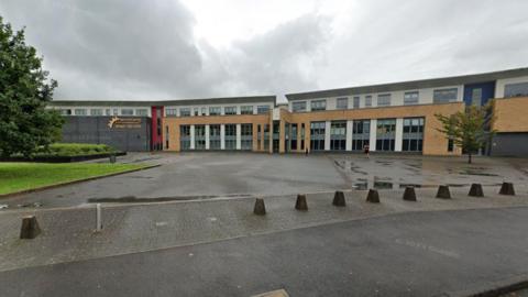 Ysgol Uwchradd Casnewydd