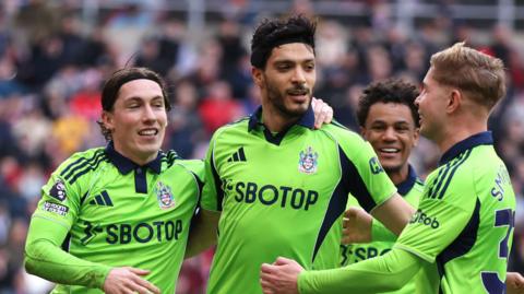 Fulham players celebrate