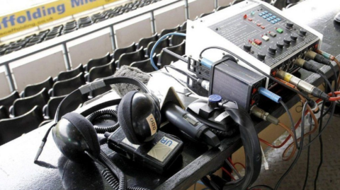 Radio equipment 