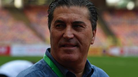 Jose Peseiro in the dug out for Nigeria