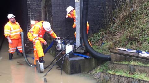 Crick tunnel pumps being installed December 2020