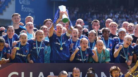 Chelsea lift the WSL trophy