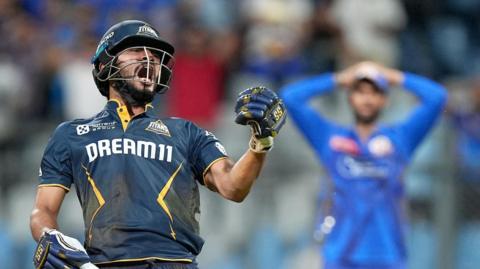 Arshad Khan celebrates victory