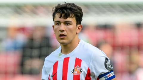 Sunderland's Luke O'Nien on the pitch during the team's 0-0 draw with Coventry