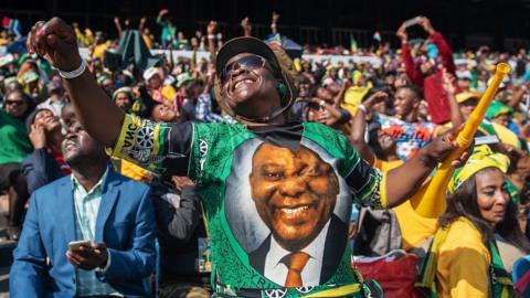 South Africa's President Cyril Ramaphosa was inaugurated at an event which included a flypast and military parade.