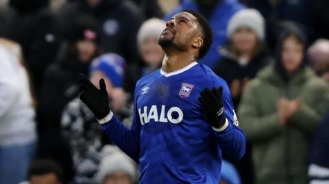 Chuba Akpom scores for Ipswich