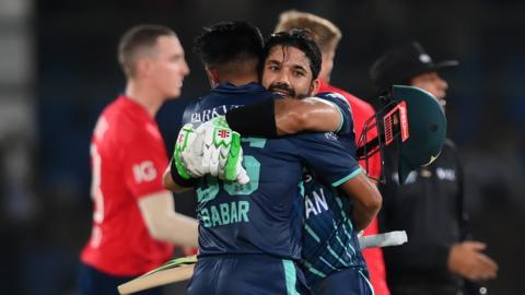 Pakistan celebrate victory over England