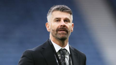 St Mirren manager Stephen Robinson