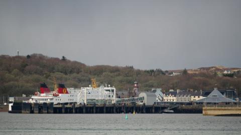 Loch Seaforth aig port ann an Steòrnabhagh