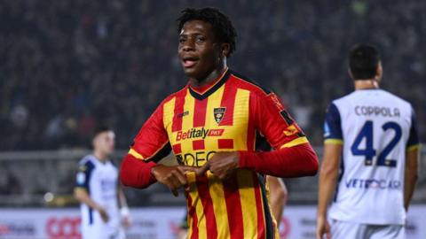 Patrick Dorgu celebrates during a Lecce match