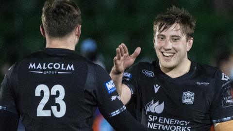 Glasgow Warriors celebrate