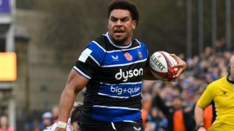 Vilikesa Sela of Bath Rugby in action