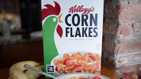 Kellogg's cornflakes cereal box