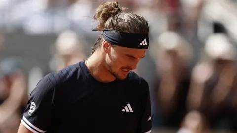Alexander Zverev reacts