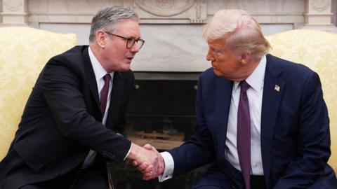 Starmer shakes hands with Trump in the Oval Office in February 2025
