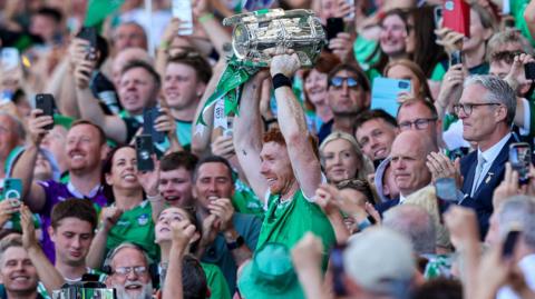 Cian Lynch lifting the Liam MacCarthy