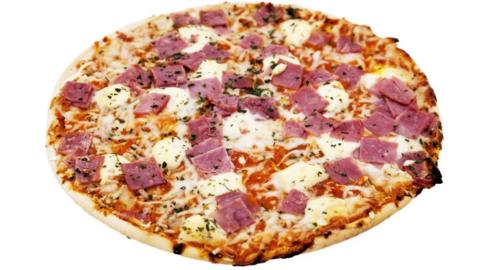 Ham pizza