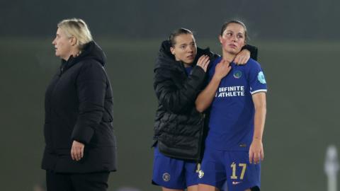 Chelsea's Fran Kirby (centre) and Jessie Fleming with manager Emma Hayes