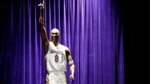 Kobe Bryant statue